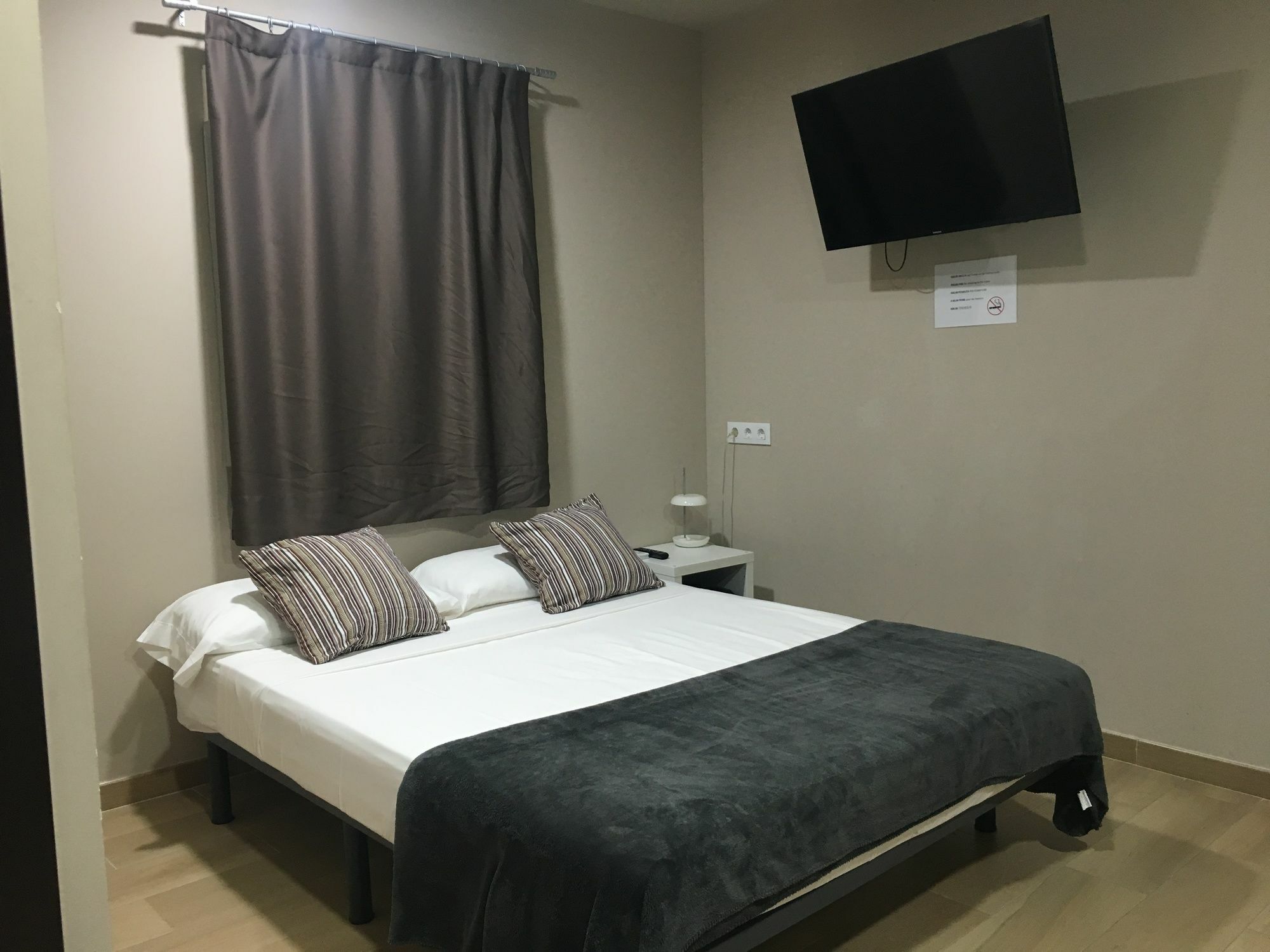 Laramond Barcelona Rooms 外观 照片